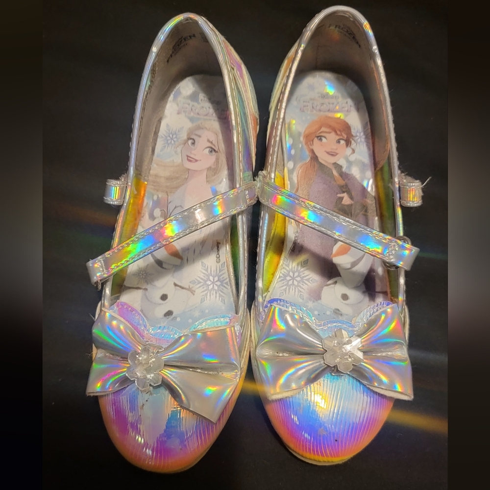 Little girls frozen shoes